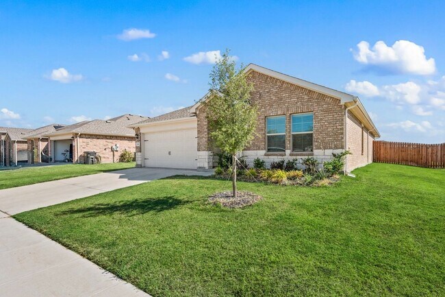 Building Photo - 336 Wildrose Cir