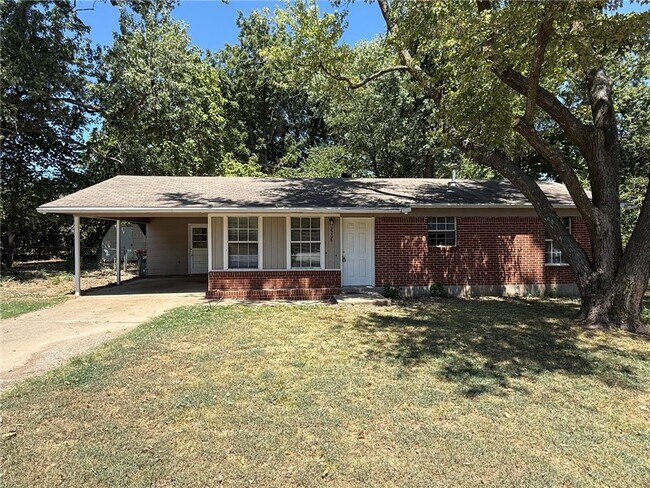 Foto del edificio - 2208 Sycamore Pl
