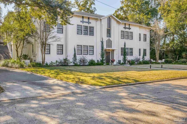 Foto del edificio - 1515 E Lakeview Ave