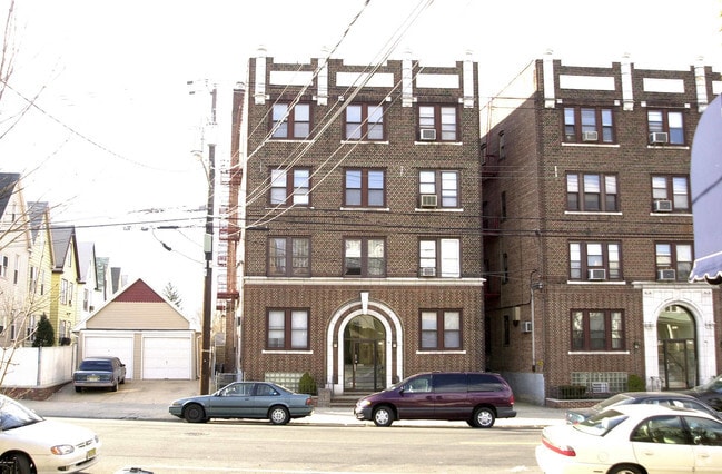 Building Photo - 759 Avenue A