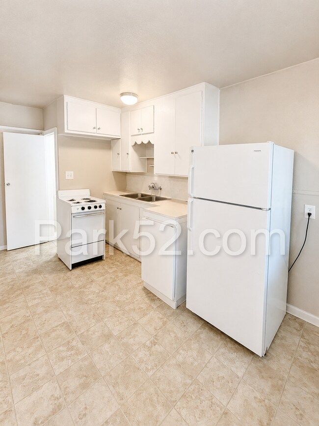 Foto del edificio - 766 96th St S