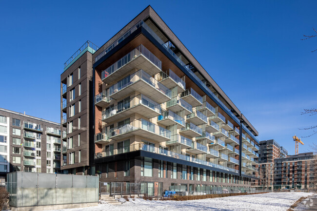 Building Photo - Bassins du Havre Pier 3