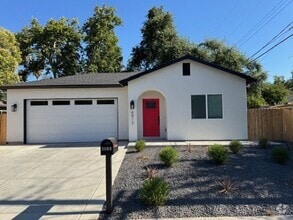 Building Photo - 6812 Lincoln Oaks Dr