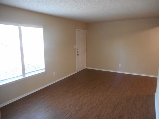Building Photo - 4904 W Wind Trail