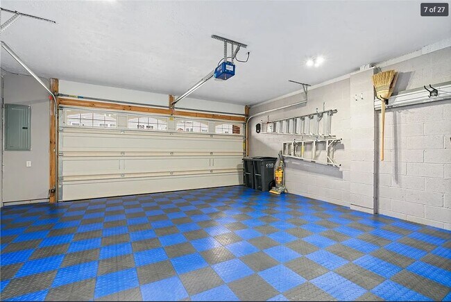Foto del edificio - 3005 Village Run Rd