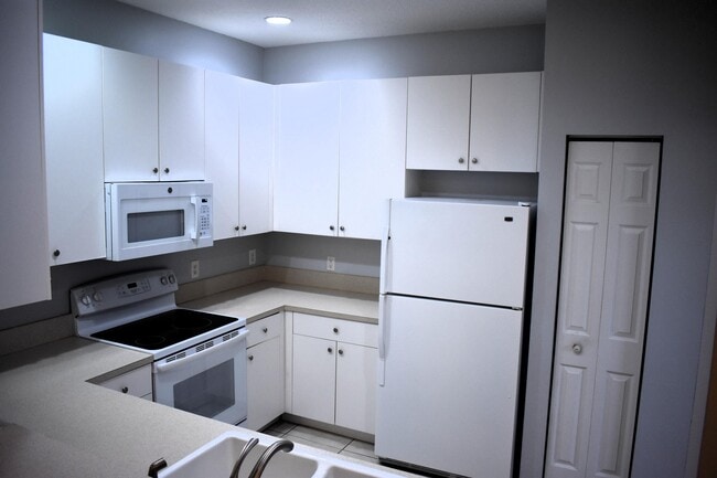 Building Photo - 102 Lighthouse Cir