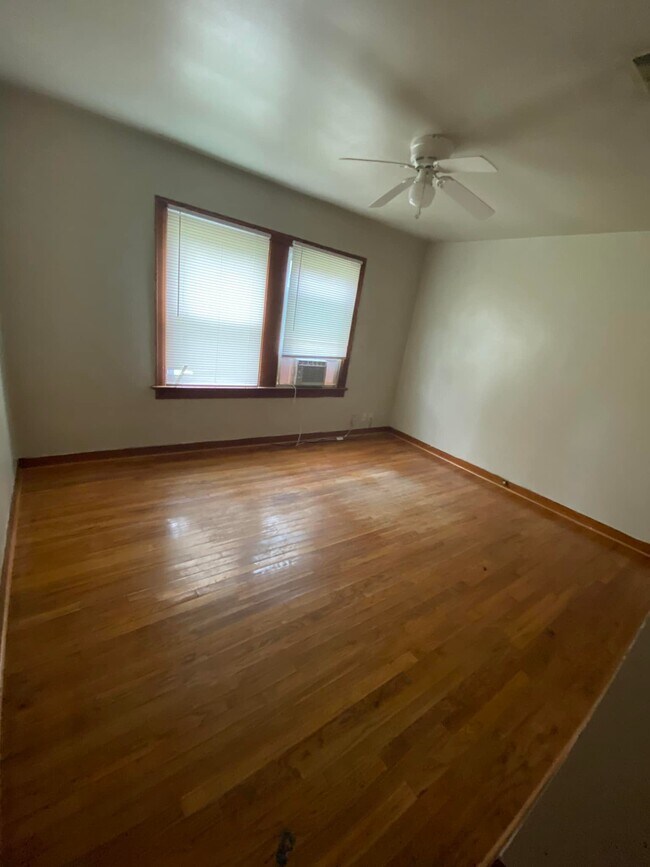 4255 Woodlawn St, Beaumont, TX 77703 House Rental in Beaumont, TX