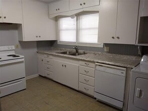 Building Photo - 1617 Ave D