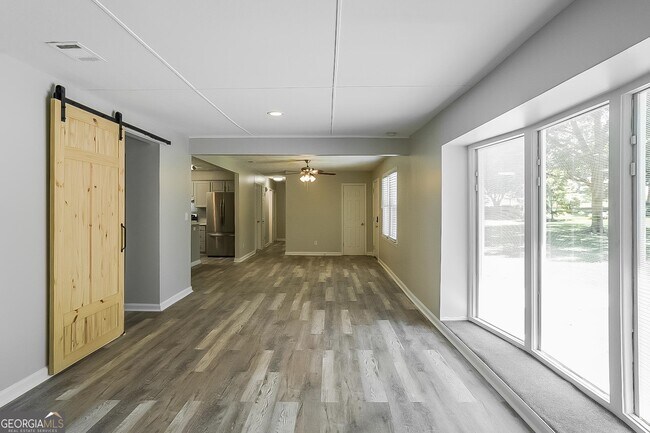 Building Photo - 3721 Sweetbriar Cir