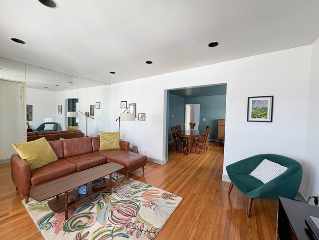 Building Photo - 521 Wendell Ter