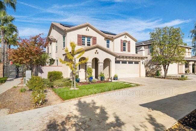 Foto del edificio - 39012 Crown Ranch Rd