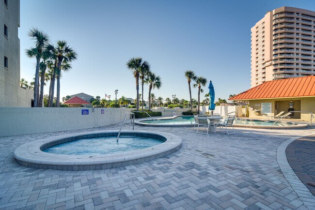 Foto del edificio - 1290 Gulf Blvd