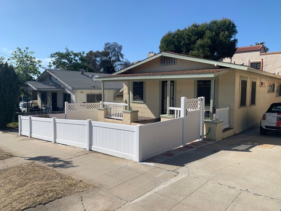 Foto principal - 2420 Madison Ave