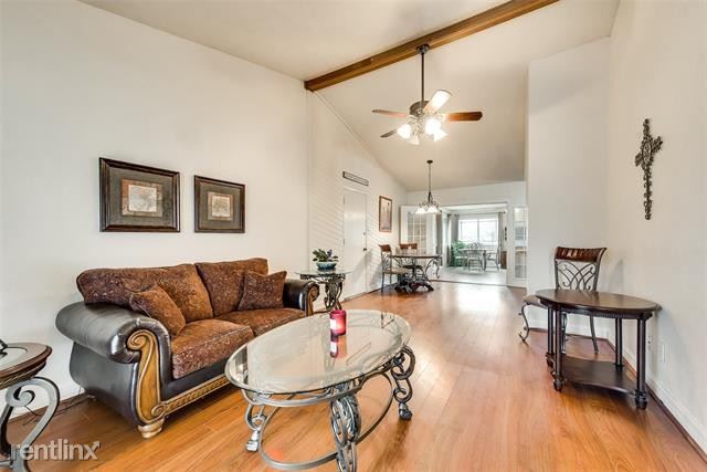 Building Photo - 3 br, 1 bath House - 524 Carl C Senter Street