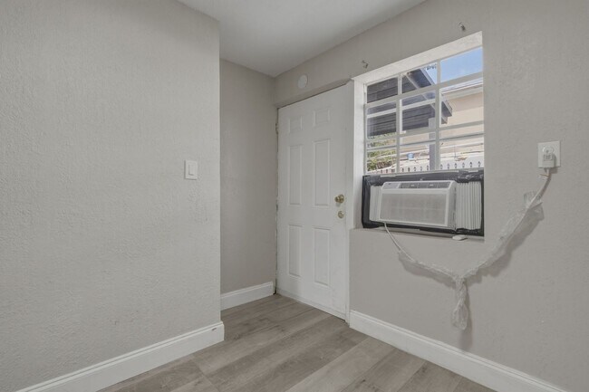 Foto del edificio - 2911 NW 132nd Terrace