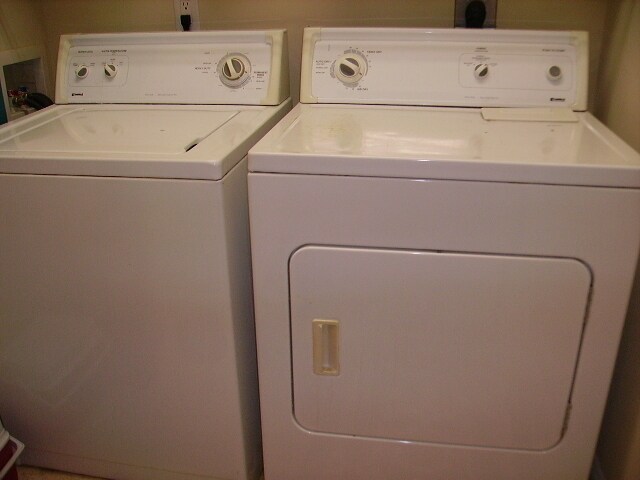 Foto del edificio - Nicely furnished 3 bed/2 ba first floor condo in Arrowhead Point