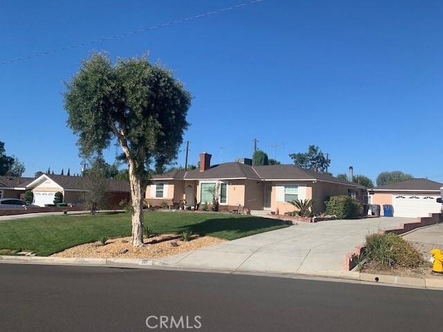 Primary Photo - 521 El Rancho Dr