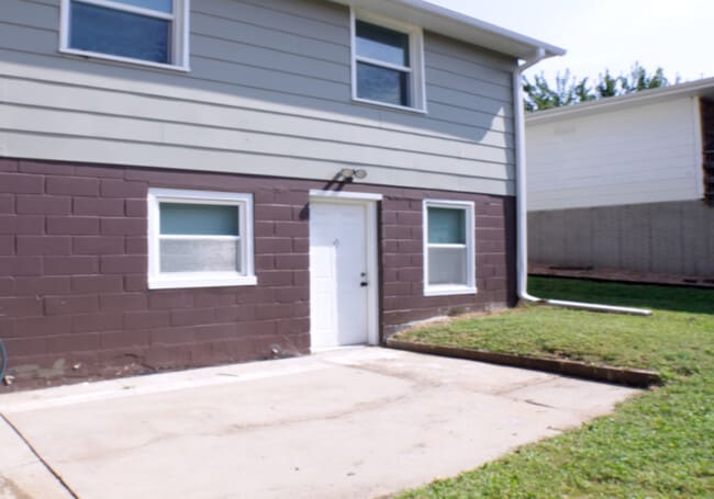 Building Photo - 4201 S 52nd St