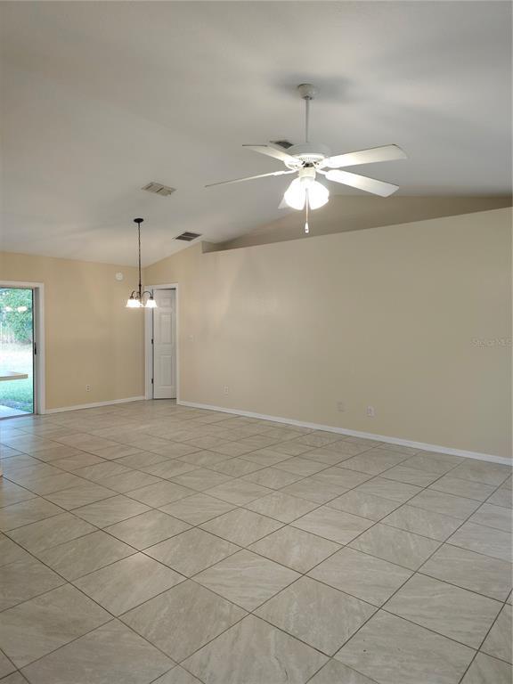 Foto del edificio - 6997 Hemlock Rd