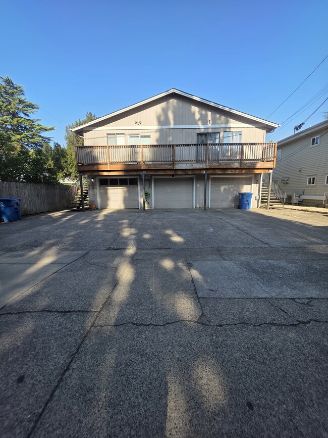 Building Photo - 954-MHH954 Capitol St NE