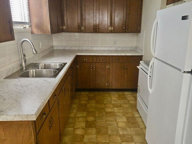 Building Photo - 1 bedroom unit Berrien Springs
