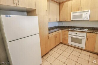 Building Photo - 68 E Serene Ave