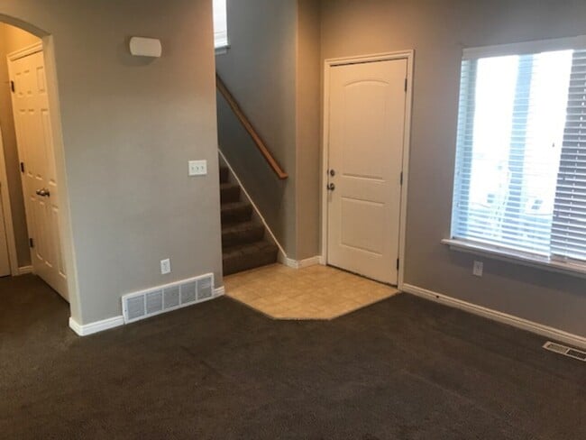 Building Photo - West Park Town House #71