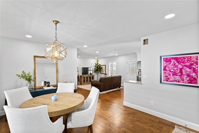 Building Photo - 5912 S Switzer Ave