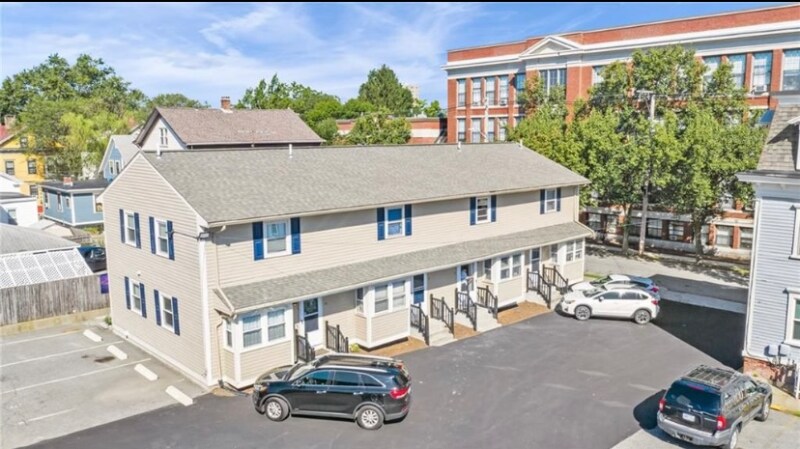 Foto principal - 362 Carpenter St