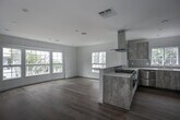 Foto principal - 1105 Alta Loma Rd
