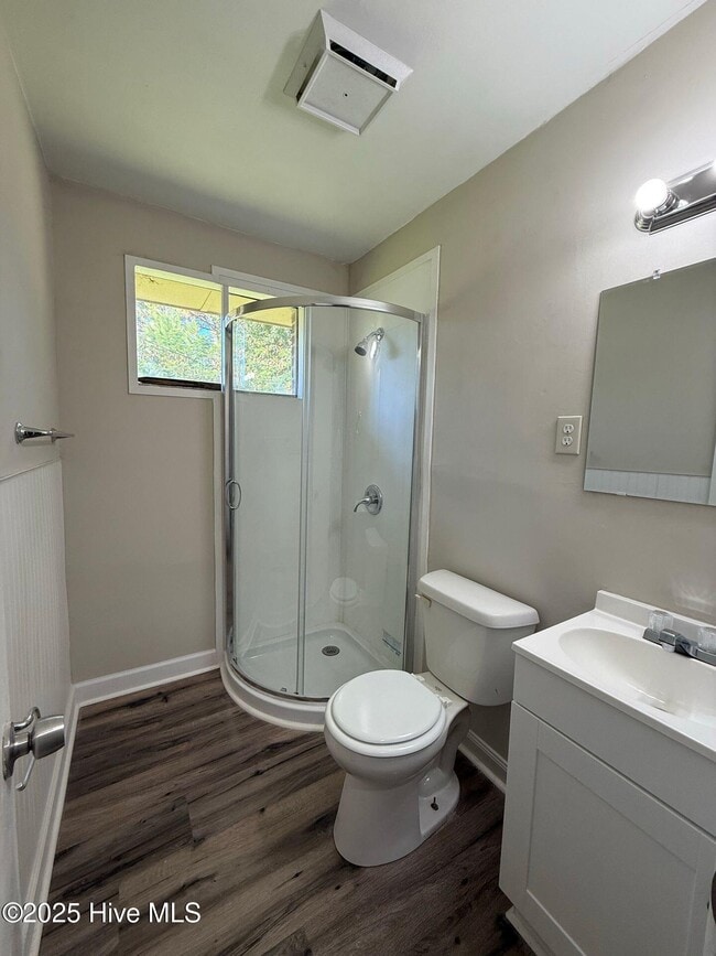 Building Photo - 126 Kitt Dr