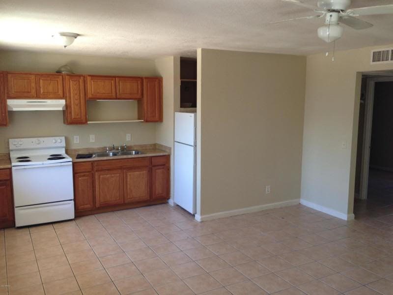 243 N 93rd St, Mesa, AZ 85207 Room for Rent in Mesa, AZ