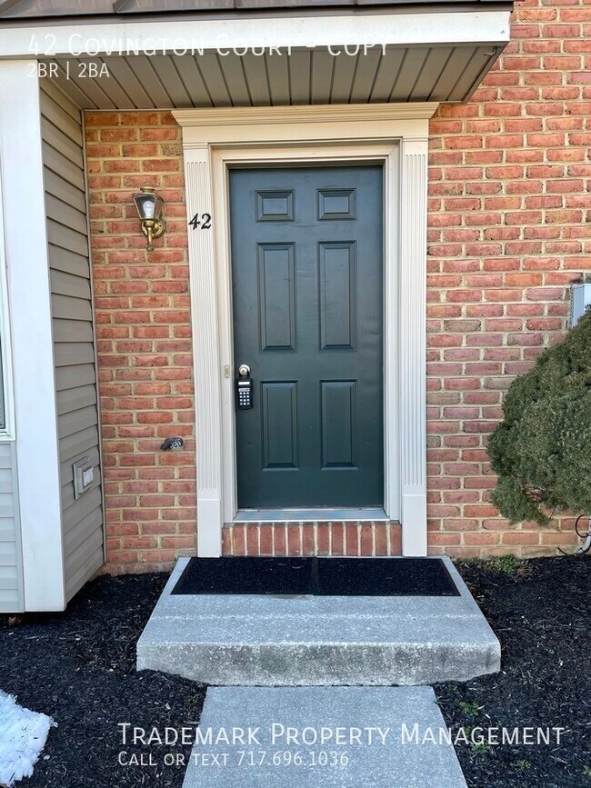 Building Photo - Spacious 3 Bedroom Town Home