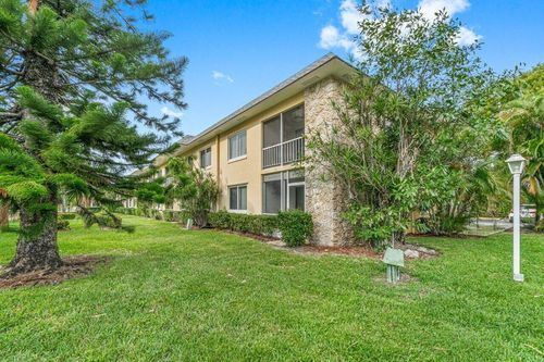 Primary Photo - 207 Tropic Isle Dr