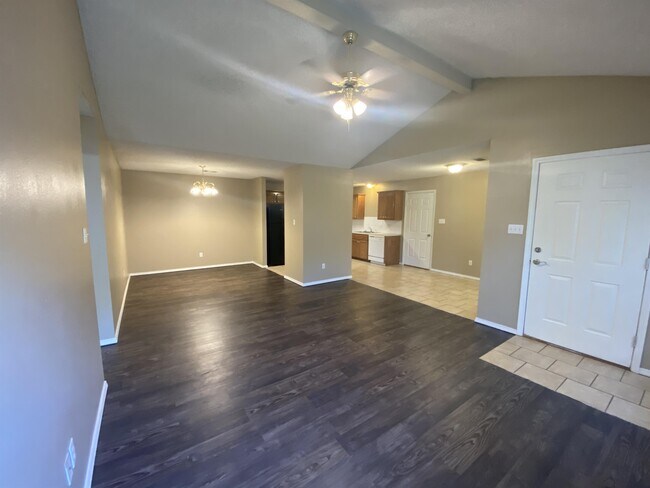 Building Photo - 1820 Ingalls Ln