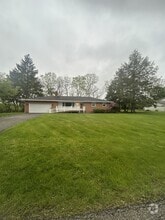 Building Photo - 296 Knoll Dr