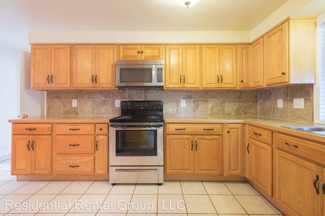 Building Photo - 3 br, 2 bath House - 20845 SW Regal Court