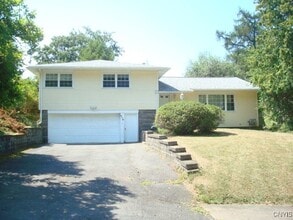 Building Photo - 210 Hurlburt Rd