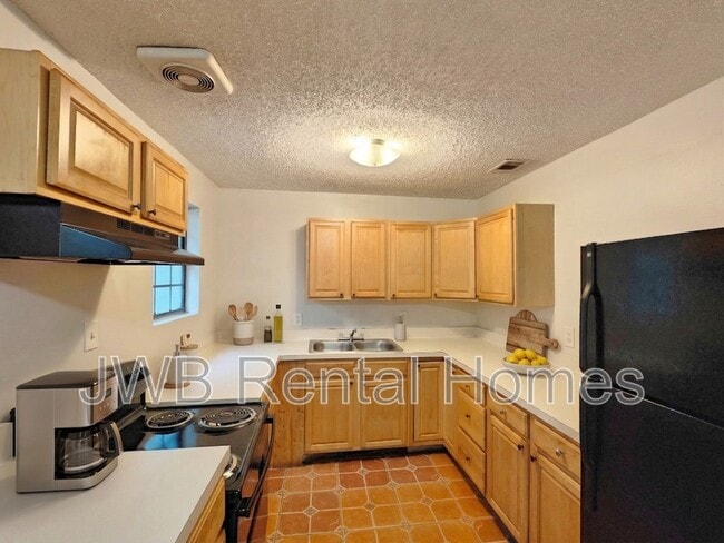 Foto del edificio - 4737 Portsmouth Ave