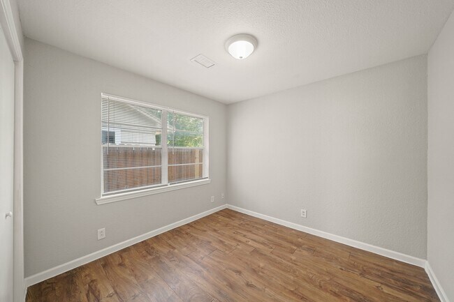 Foto del edificio - 514 Sulphur St