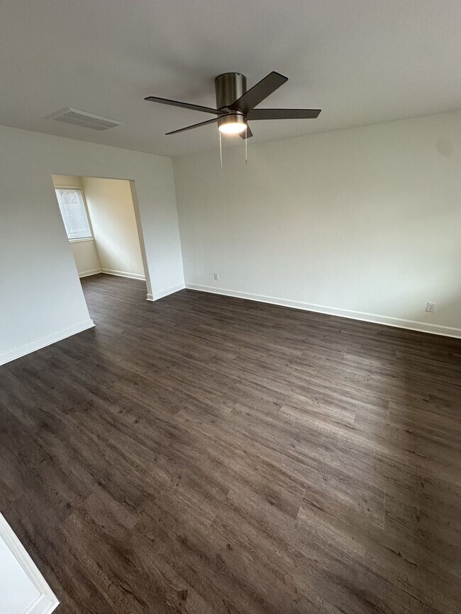 Foto del edificio - 2 Bedroom 2.5 Bathroom Condo!