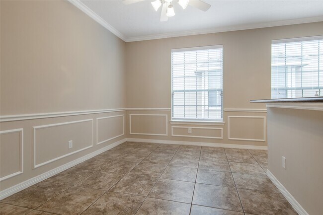 Foto del edificio - 908 W 26th St