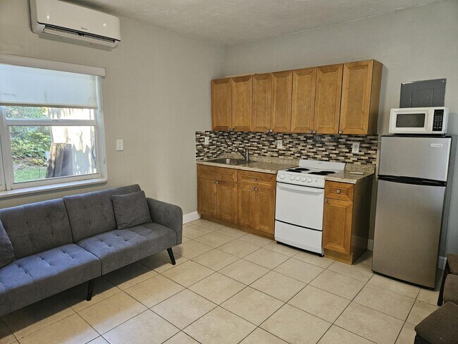 Foto del edificio - 1136 NE 167th St