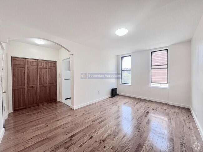 Building Photo - 55 Ellwood St