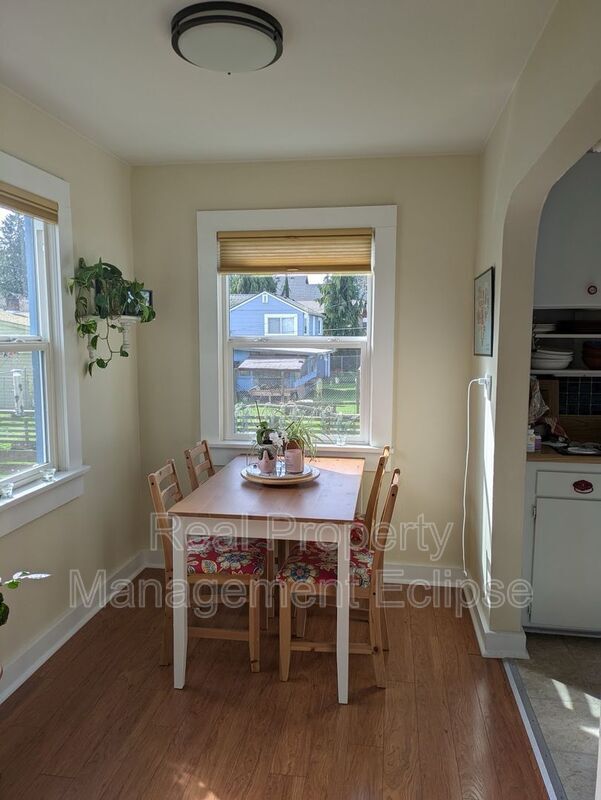 Foto del edificio - 517 N 97th St