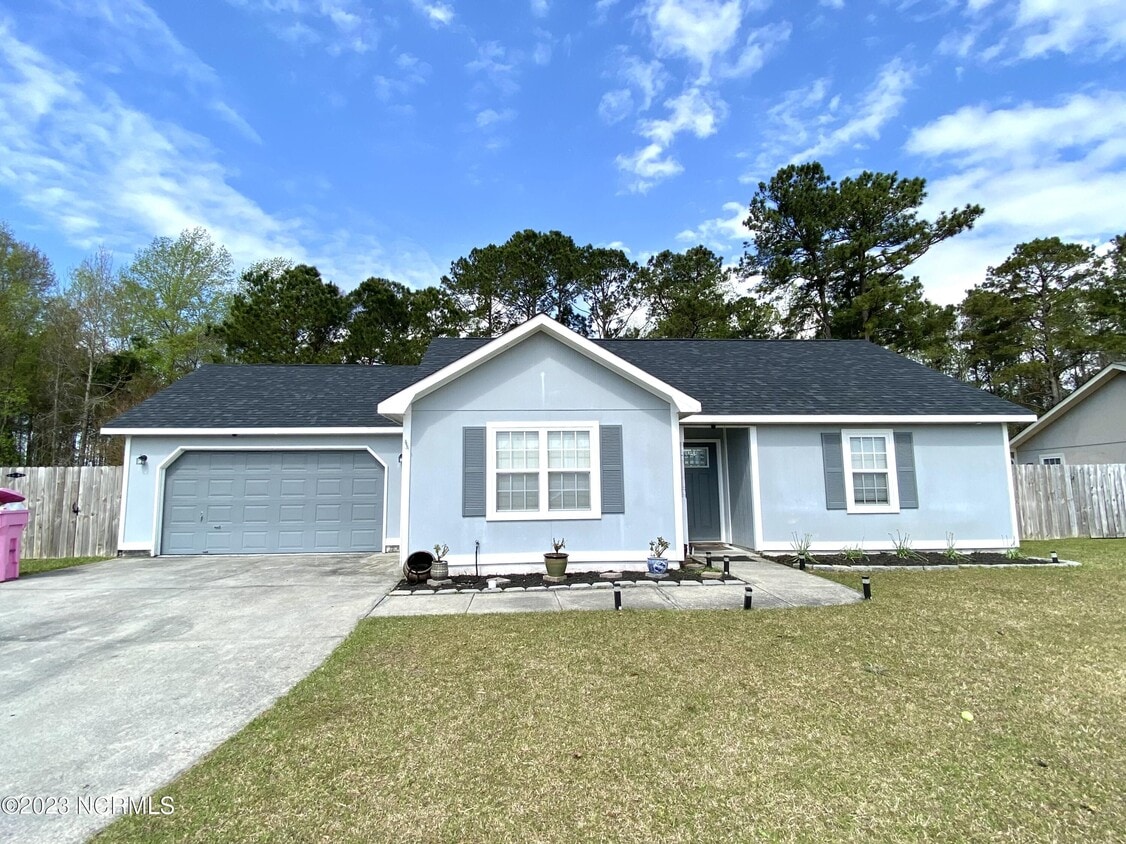 126 Byrum Run, Hubert, NC 28539 House for Rent in Hubert, NC