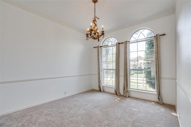 Foto del edificio - 2213 Ravenhurst Dr