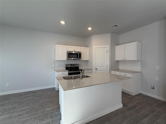 Building Photo - 17120 SE 164th St