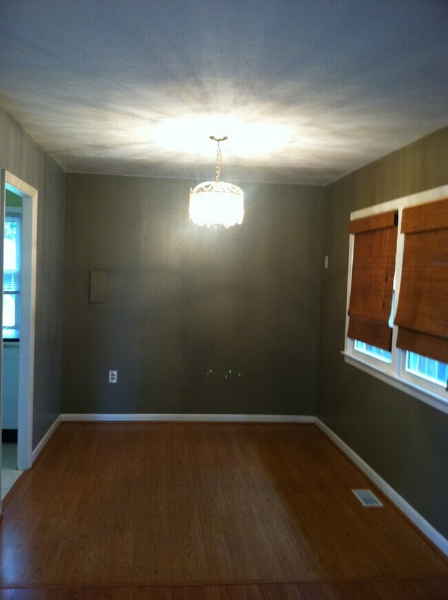 Building Photo - Adorable 3 Bedroom Home in Lyndon