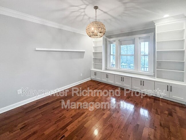 Building Photo - 4901 Goddin Cir